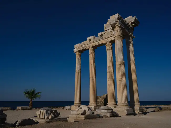 ancient-greek-ruins-greece-5